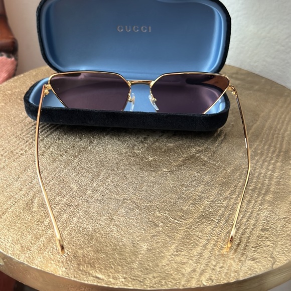 Gucci GG0538S gold cat eye women’s sunglasses, authentic NWT - Picture 6 of 15
